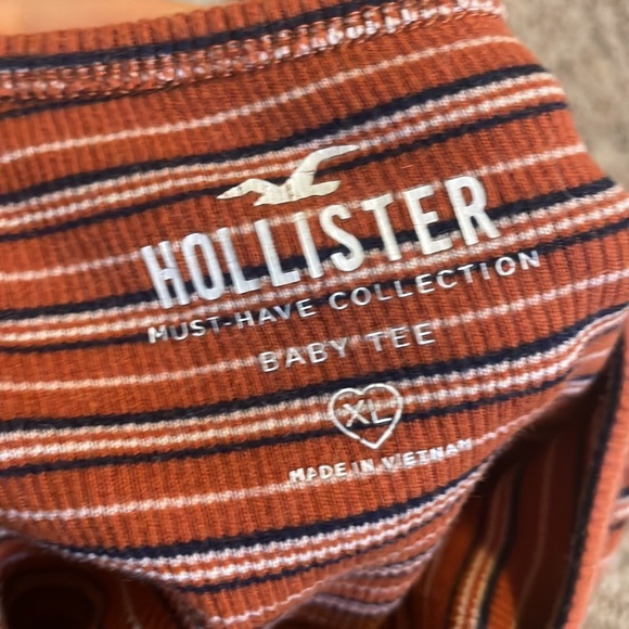 Hollister short sleeve - Picture 4 of 4